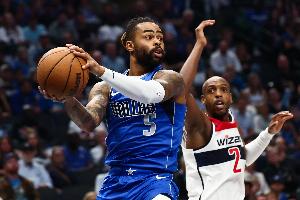 第三节39-25！拉塞尔：上半场我们失误太多了 不失误就能打开局面