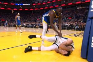 追梦身后搂脖子恶犯阿尔达马！灰熊主帅怒不可遏上场骂人