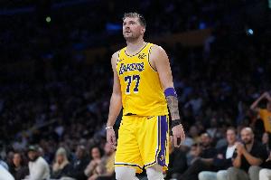 明日回归打NBA杯？伤病报告：东契奇状态升级为出战成疑