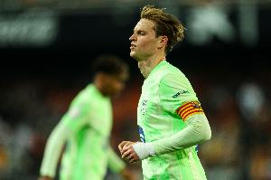 德容：布鲁日很好地利用了我们前压的空当，我们必须提高自身表现