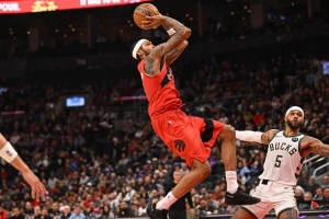 坦普尔：英格拉姆其实很喜欢传球 他的中距离就像是上篮