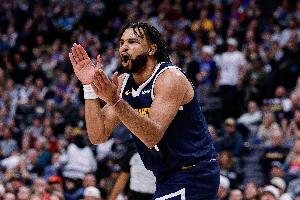 状态火爆！穆雷上半场8中6&三分6中5砍下19分4板3助2断