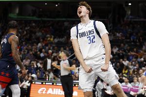 弗拉格：必须学会运用身体对抗 和华盛顿马绍尔学到了很多