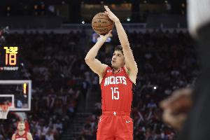 探花本色！谢泼德抢断反击 三分再中率队追到2分打停雄鹿