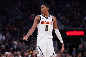 阿德尔曼：对沃特森的成长印象深刻 他能在最高点抢下篮板球