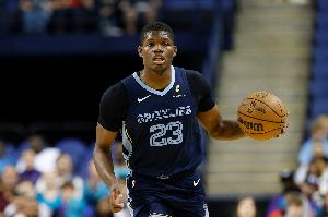 继续稳定发挥！11号秀科沃德半场三分4中3拿到11分8板4助