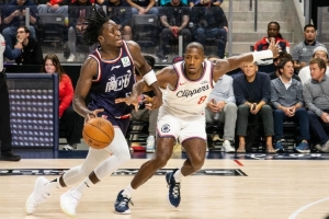 三度重学走路！奥拉迪波加入雄鹿G联赛球队 誓要重返NBA赛场