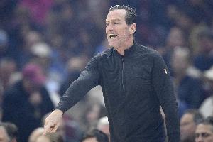 绝杀球没叫暂停！骑士整个下半场就剩两个暂停 但只用了一个