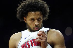 臀部受伤！康宁汉姆明日战公牛降级为出战存疑状态