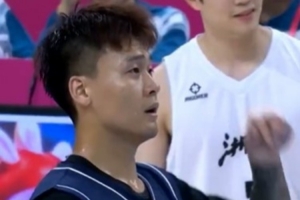 稳如磐石！赵睿6投4中&5罚4中 拿到13分4篮板5助攻助队夺金