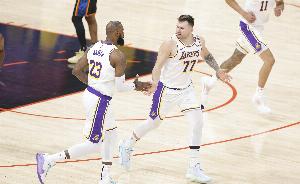 夸梅：詹姆斯不该破坏这套阵容的化学反应 他复出后该去替补