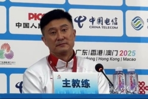 杜锋：一直背负着压力 不管啥时候都是这样 外界的关心期待是好事