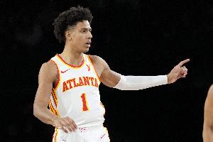 杰伦·约翰逊今日砍下30+三双同时7抢断 09年保罗后首人