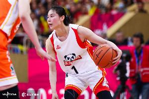 外线没开！王思雨三分球4中0拿到12分3板4助2断