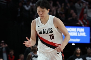 杨瀚森：打球要做的第一件事就是自信 畏首畏尾是打不好的