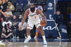 普理查德谈被哈登脚踝终结：我已经很久没被晃成这样了 脚踝没事